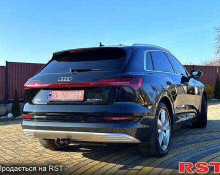 Чорний Ауді E-Tron, об'ємом двигуна 0 л та пробігом 180 тис. км за 24900 $, фото 2 на Automoto.ua