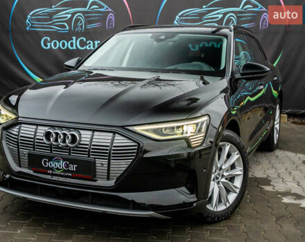 Чорний Ауді E-Tron, об'ємом двигуна 0 л та пробігом 75 тис. км за 29900 $, фото 5 на Automoto.ua
