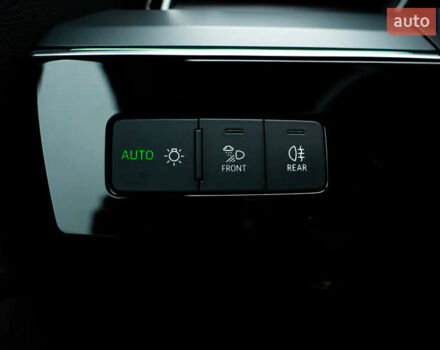 Чорний Ауді E-Tron, об'ємом двигуна 0 л та пробігом 75 тис. км за 29900 $, фото 87 на Automoto.ua