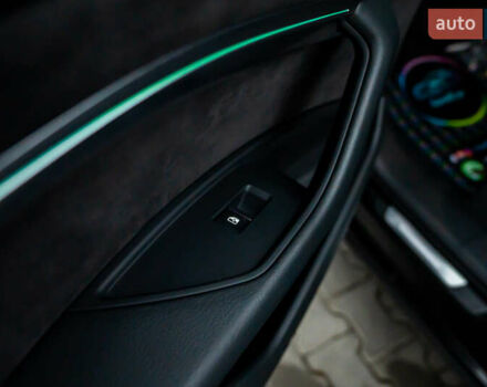 Чорний Ауді E-Tron, об'ємом двигуна 0 л та пробігом 75 тис. км за 29900 $, фото 58 на Automoto.ua