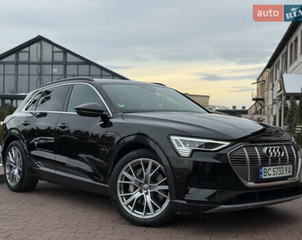 Чорний Ауді E-Tron, об'ємом двигуна 0 л та пробігом 51 тис. км за 31499 $, фото 18 на Automoto.ua