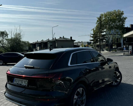 Чорний Ауді E-Tron, об'ємом двигуна 0 л та пробігом 120 тис. км за 27800 $, фото 6 на Automoto.ua