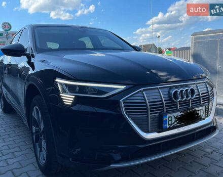 Черный Ауди E-Tron, объемом двигателя 0 л и пробегом 67 тыс. км за 29999 $, фото 1 на Automoto.ua