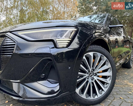 Черный Ауди E-Tron, объемом двигателя 0 л и пробегом 155 тыс. км за 33300 $, фото 7 на Automoto.ua