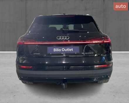 Черный Ауди E-Tron, объемом двигателя 0 л и пробегом 125 тыс. км за 21700 $, фото 2 на Automoto.ua