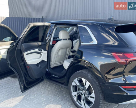 Черный Ауди E-Tron, объемом двигателя 0 л и пробегом 67 тыс. км за 29999 $, фото 19 на Automoto.ua