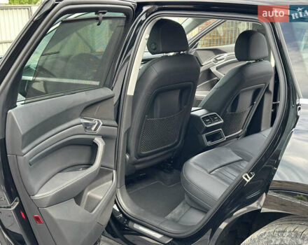 Черный Ауди E-Tron, объемом двигателя 0 л и пробегом 130 тыс. км за 26500 $, фото 23 на Automoto.ua