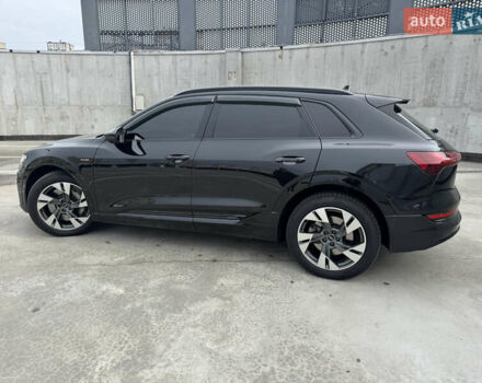 Чорний Ауді E-Tron, об'ємом двигуна 0 л та пробігом 155 тис. км за 30999 $, фото 6 на Automoto.ua