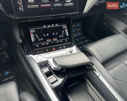 Черный Ауди E-Tron, объемом двигателя 0 л и пробегом 85 тыс. км за 30900 $, фото 25 на Automoto.ua