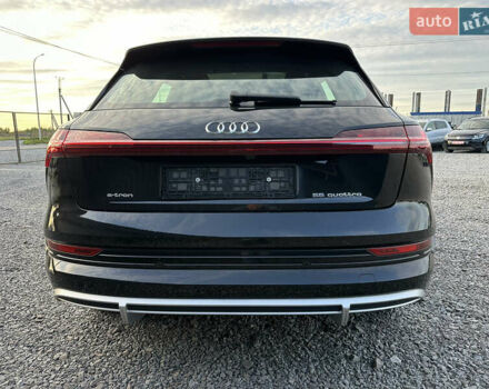 Чорний Ауді E-Tron, об'ємом двигуна 0 л та пробігом 75 тис. км за 31499 $, фото 6 на Automoto.ua