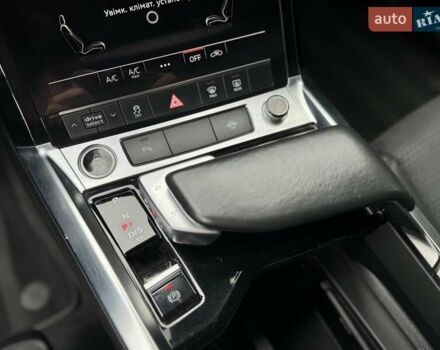 Чорний Ауді E-Tron, об'ємом двигуна 0 л та пробігом 159 тис. км за 24500 $, фото 88 на Automoto.ua