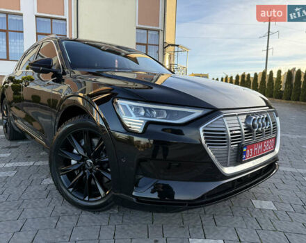 Чорний Ауді E-Tron, об'ємом двигуна 0 л та пробігом 150 тис. км за 25900 $, фото 6 на Automoto.ua