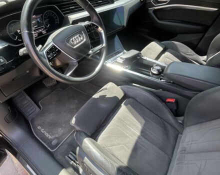 Чорний Ауді E-Tron, об'ємом двигуна 0 л та пробігом 128 тис. км за 31500 $, фото 29 на Automoto.ua