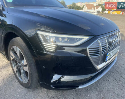 Чорний Ауді E-Tron, об'ємом двигуна 0 л та пробігом 58 тис. км за 34450 $, фото 18 на Automoto.ua