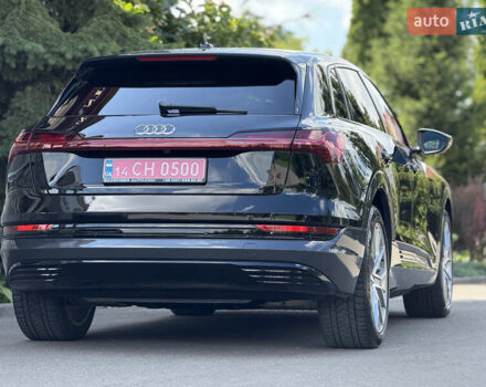 Чорний Ауді E-Tron, об'ємом двигуна 0 л та пробігом 103 тис. км за 29999 $, фото 17 на Automoto.ua