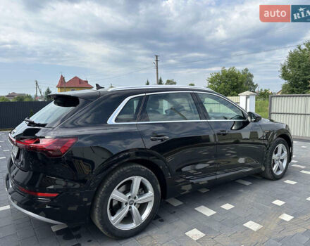 Черный Ауди E-Tron, объемом двигателя 0 л и пробегом 130 тыс. км за 26500 $, фото 3 на Automoto.ua