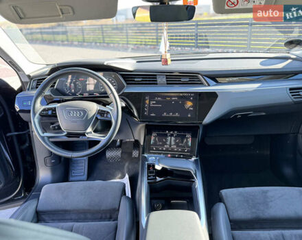 Черный Ауди E-Tron, объемом двигателя 0 л и пробегом 126 тыс. км за 27500 $, фото 12 на Automoto.ua