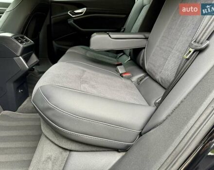 Черный Ауди E-Tron, объемом двигателя 0 л и пробегом 159 тыс. км за 24000 $, фото 125 на Automoto.ua