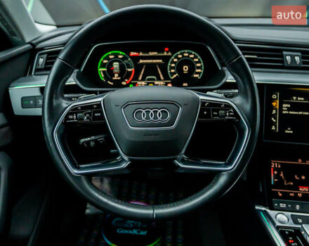 Чорний Ауді E-Tron, об'ємом двигуна 0 л та пробігом 75 тис. км за 29900 $, фото 68 на Automoto.ua
