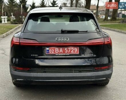 Чорний Ауді E-Tron, об'ємом двигуна 0 л та пробігом 175 тис. км за 22800 $, фото 1 на Automoto.ua