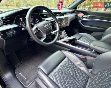 Черный Ауди E-Tron, объемом двигателя 0 л и пробегом 155 тыс. км за 33300 $, фото 15 на Automoto.ua