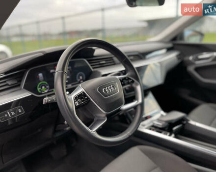 Чорний Ауді E-Tron, об'ємом двигуна 0 л та пробігом 78 тис. км за 26500 $, фото 29 на Automoto.ua