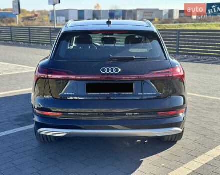 Черный Ауди E-Tron, объемом двигателя 0 л и пробегом 126 тыс. км за 27500 $, фото 4 на Automoto.ua