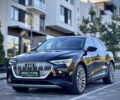 Чорний Ауді E-Tron, об'ємом двигуна 0 л та пробігом 72 тис. км за 29900 $, фото 1 на Automoto.ua