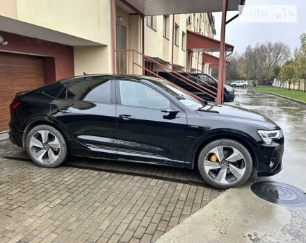 Чорний Ауді E-Tron, об'ємом двигуна 0 л та пробігом 53 тис. км за 43900 $, фото 8 на Automoto.ua