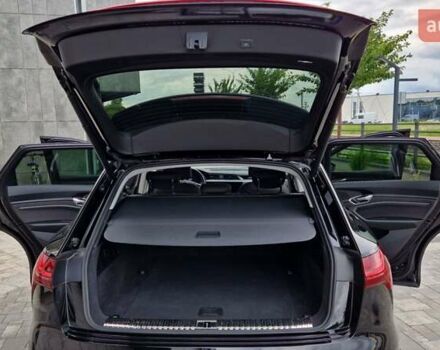 Черный Ауди E-Tron, объемом двигателя 0 л и пробегом 36 тыс. км за 26000 $, фото 2 на Automoto.ua