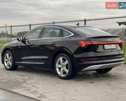 Чорний Ауді E-Tron, об'ємом двигуна 0 л та пробігом 78 тис. км за 26500 $, фото 3 на Automoto.ua