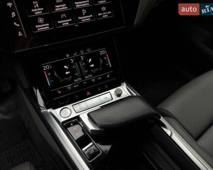 Чорний Ауді E-Tron, об'ємом двигуна 0 л та пробігом 51 тис. км за 31499 $, фото 42 на Automoto.ua