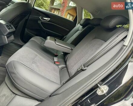 Черный Ауди E-Tron, объемом двигателя 0 л и пробегом 159 тыс. км за 24000 $, фото 123 на Automoto.ua