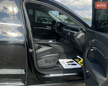 Черный Ауди E-Tron, объемом двигателя 0 л и пробегом 143 тыс. км за 29999 $, фото 13 на Automoto.ua