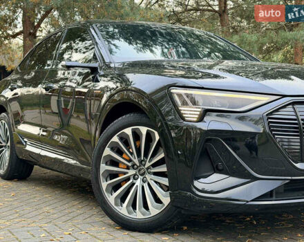 Черный Ауди E-Tron, объемом двигателя 0 л и пробегом 155 тыс. км за 33300 $, фото 2 на Automoto.ua