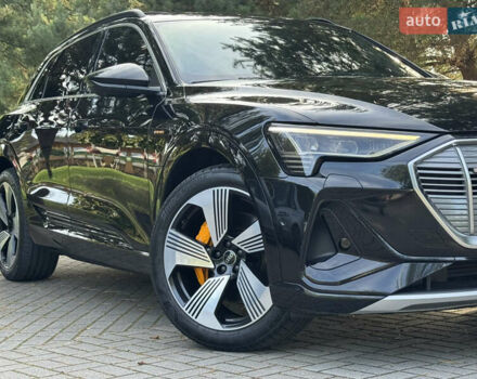 Черный Ауди E-Tron, объемом двигателя 0 л и пробегом 170 тыс. км за 28800 $, фото 3 на Automoto.ua