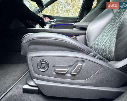 Черный Ауди E-Tron, объемом двигателя 0 л и пробегом 155 тыс. км за 33300 $, фото 16 на Automoto.ua