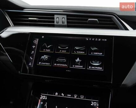 Черный Ауди E-Tron, объемом двигателя 0 л и пробегом 50 тыс. км за 39400 $, фото 23 на Automoto.ua
