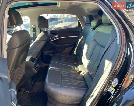 Черный Ауди E-Tron, объемом двигателя 0 л и пробегом 61 тыс. км за 36500 $, фото 21 на Automoto.ua