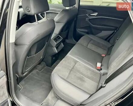 Черный Ауди E-Tron, объемом двигателя 0 л и пробегом 59 тыс. км за 33500 $, фото 12 на Automoto.ua