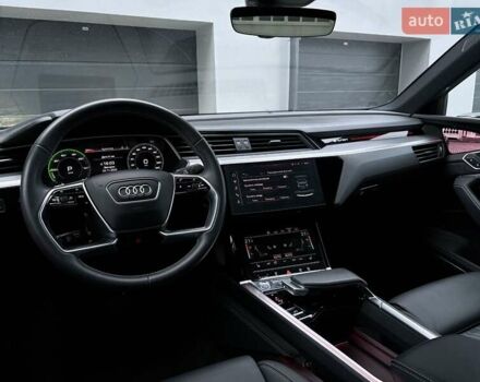 Черный Ауди E-Tron, объемом двигателя 0 л и пробегом 105 тыс. км за 35990 $, фото 35 на Automoto.ua
