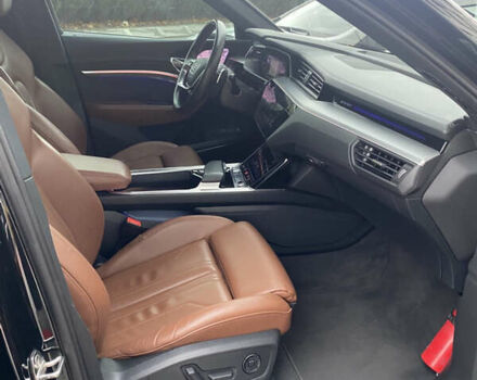 Черный Ауди E-Tron, объемом двигателя 0 л и пробегом 146 тыс. км за 31900 $, фото 9 на Automoto.ua