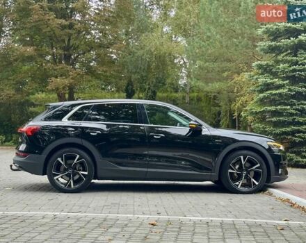 Чорний Ауді E-Tron, об'ємом двигуна 0 л та пробігом 159 тис. км за 24500 $, фото 67 на Automoto.ua