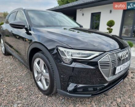 Чорний Ауді E-Tron, об'ємом двигуна 0 л та пробігом 154 тис. км за 19500 $, фото 45 на Automoto.ua