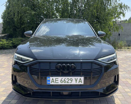 Чорний Ауді E-Tron, об'ємом двигуна 0 л та пробігом 128 тис. км за 31500 $, фото 13 на Automoto.ua
