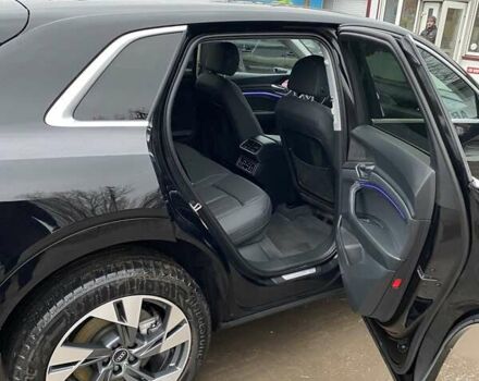 Черный Ауди E-Tron, объемом двигателя 0 л и пробегом 54 тыс. км за 32549 $, фото 15 на Automoto.ua