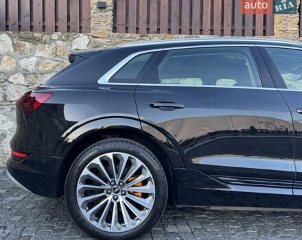Чорний Ауді E-Tron, об'ємом двигуна 0 л та пробігом 253 тис. км за 24200 $, фото 9 на Automoto.ua