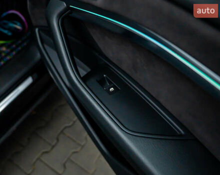 Чорний Ауді E-Tron, об'ємом двигуна 0 л та пробігом 75 тис. км за 29900 $, фото 62 на Automoto.ua