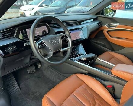 Черный Ауди E-Tron, объемом двигателя 0 л и пробегом 160 тыс. км за 26799 $, фото 17 на Automoto.ua