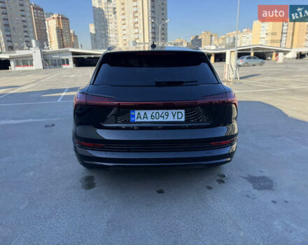 Чорний Ауді E-Tron, об'ємом двигуна 0 л та пробігом 155 тис. км за 29499 $, фото 8 на Automoto.ua